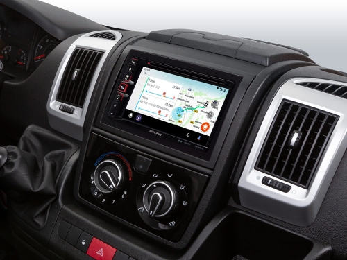 Alpine INE-W611D 6,5-Zoll-Touchscreen, integrierte Navigation, DAB +, HDMI, CD